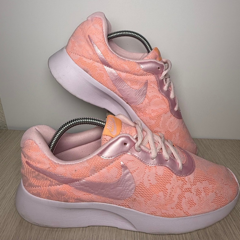 Nike Tanjun Print Sunset Tint Arctic Orange Running Shoes 902865-600 Womens 10